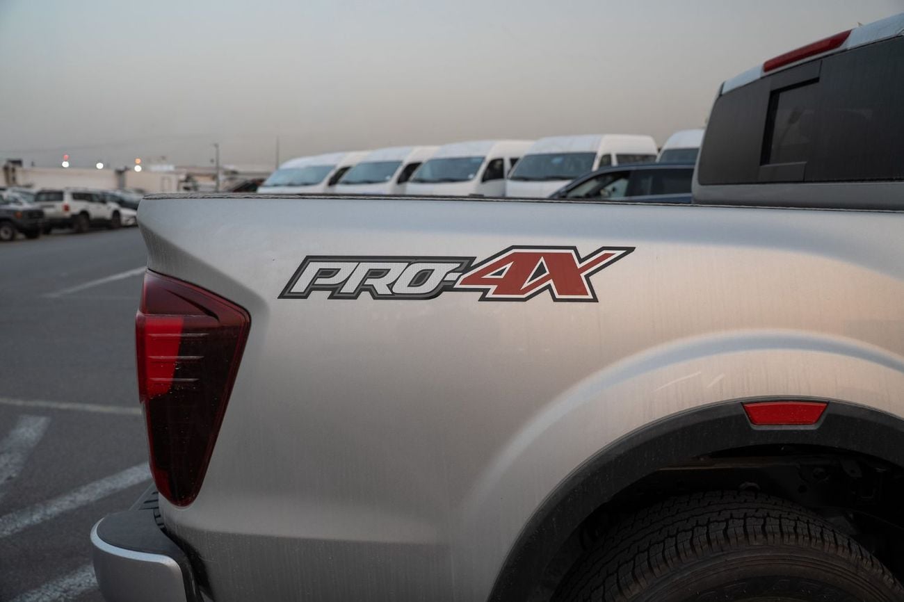 Nissan Navara PRO-4X Off-Road | 2.5L Diesel 4WD A/T (Only For Export)