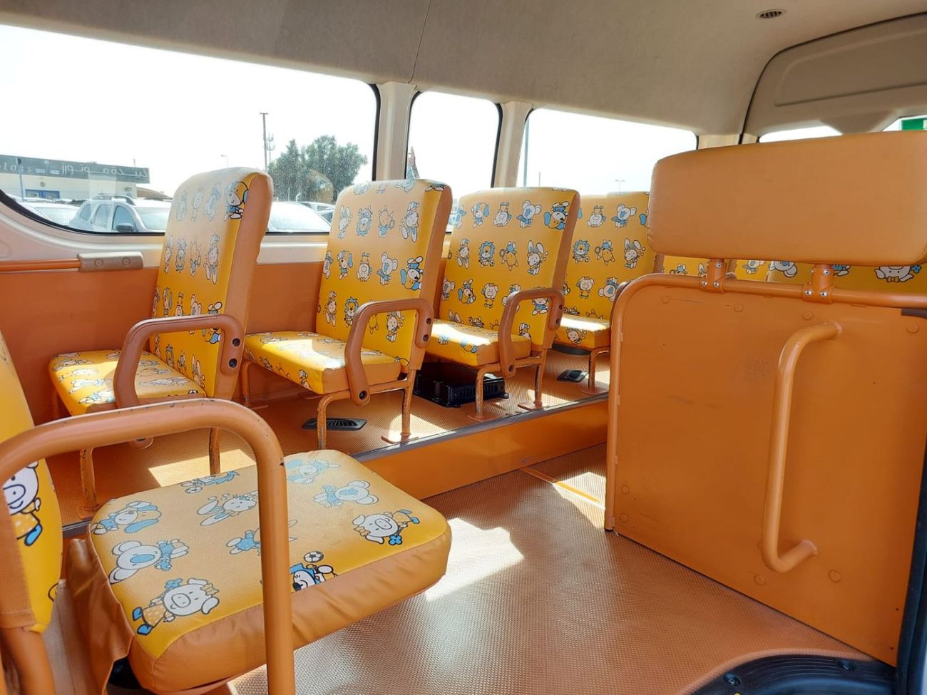 تويوتا هاياس TOYOTA HIACE VAN RHD 2015 MODEL 2.7 L PETROL AUTOMATIC(PM61832)