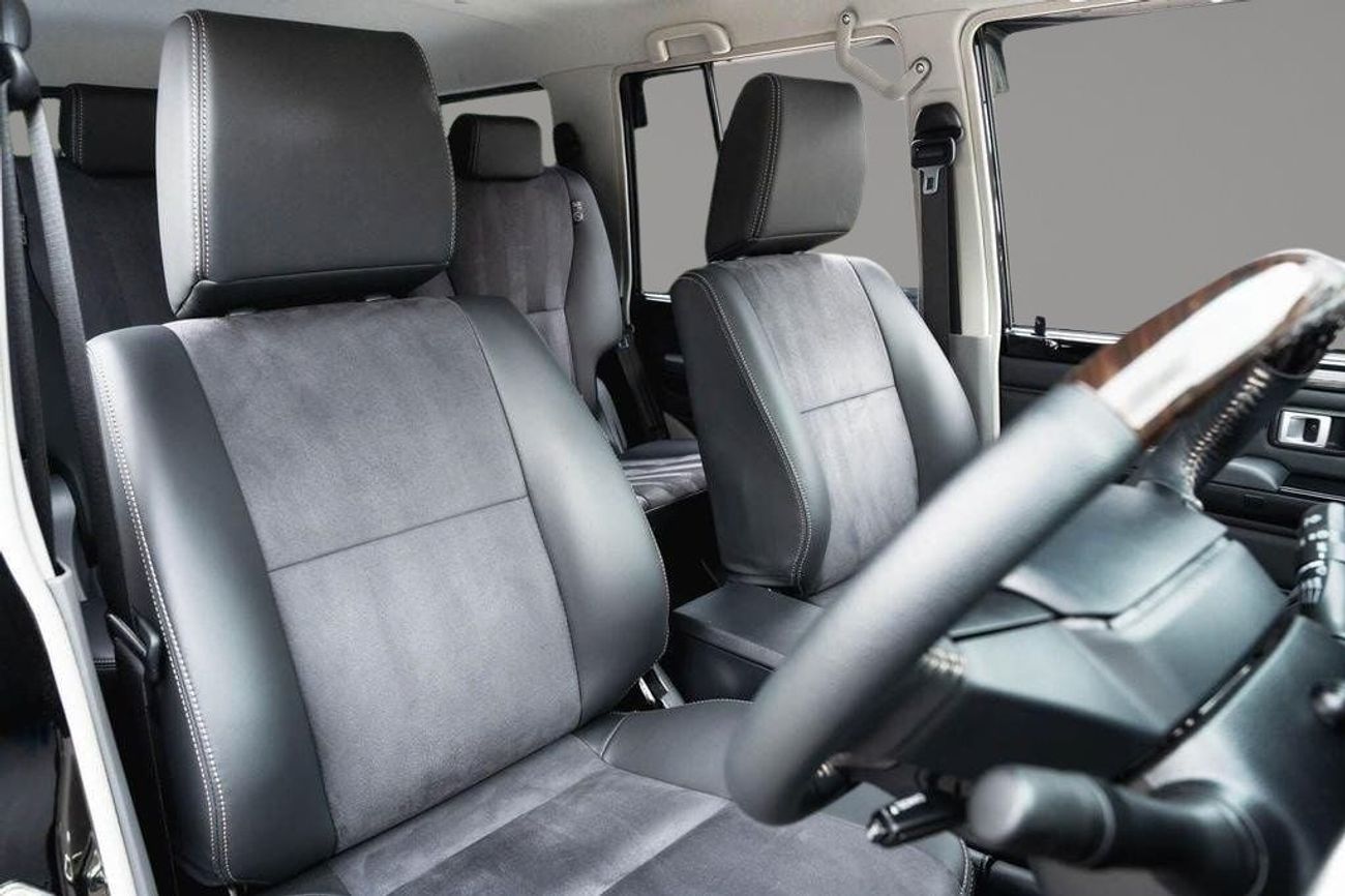 تويوتا لاند كروزر 70 Toyota Land Cruiser J70 2.8 5dr (EXPORT ONLY)