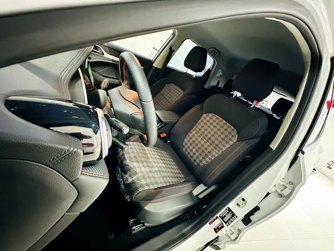 MG ZS EV COM, миниатюра 18