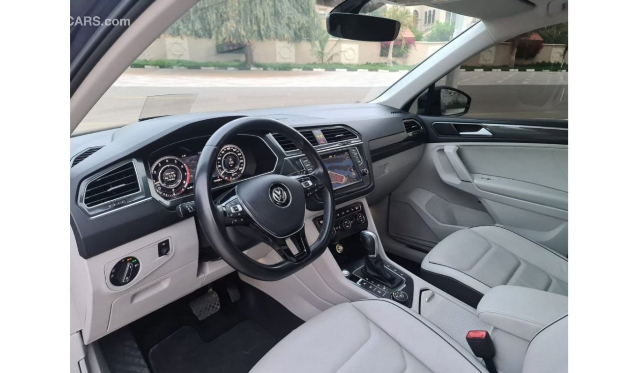 فولكس واجن تيجوان SEL SEL VOLKSWAGEN TIGUAN TSI 4MOTION GCC 2017 FULL OPTION  PERFECT CONDITION