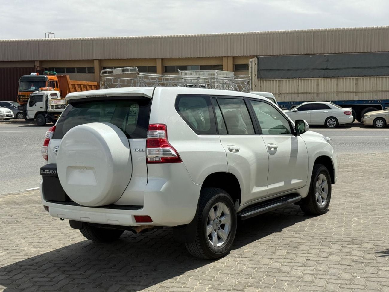 تويوتا برادو 201 PRADO TXL V6/ 4.0L  4x4 GCC SPEC 5 SEATS