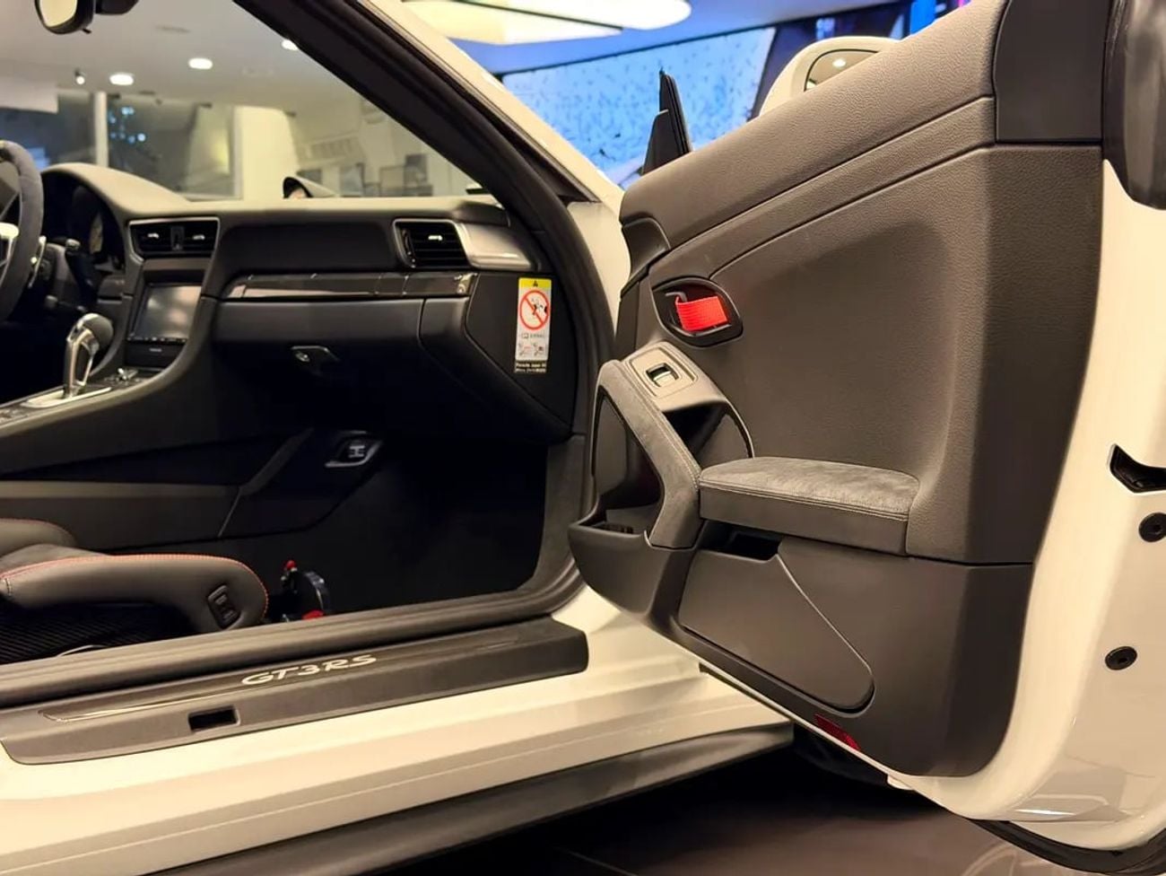 Porsche 911 GT3 RS 4.0L 911 GT3 RS (Carrera) - 5700 KM ONLY