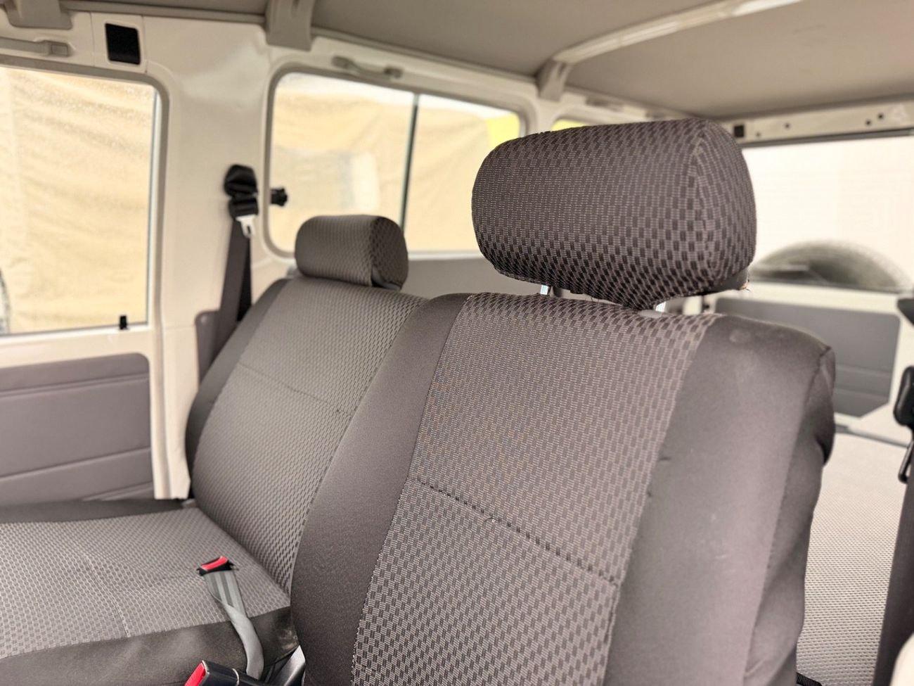 Toyota Land Cruiser 70