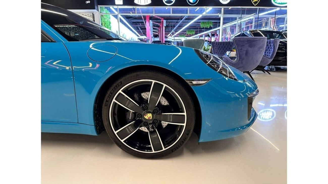 بورش 911 كاريرا 4