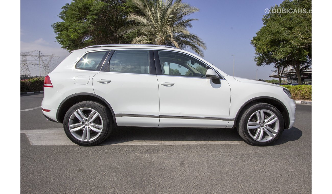 Volkswagen Touareg VOLKSWAGEN TOUAREG V6 -2013 - GCC - ZERO DOWN PAYMENT - 1110 AED/MONTHLY - 1 YEAR WARRANTY