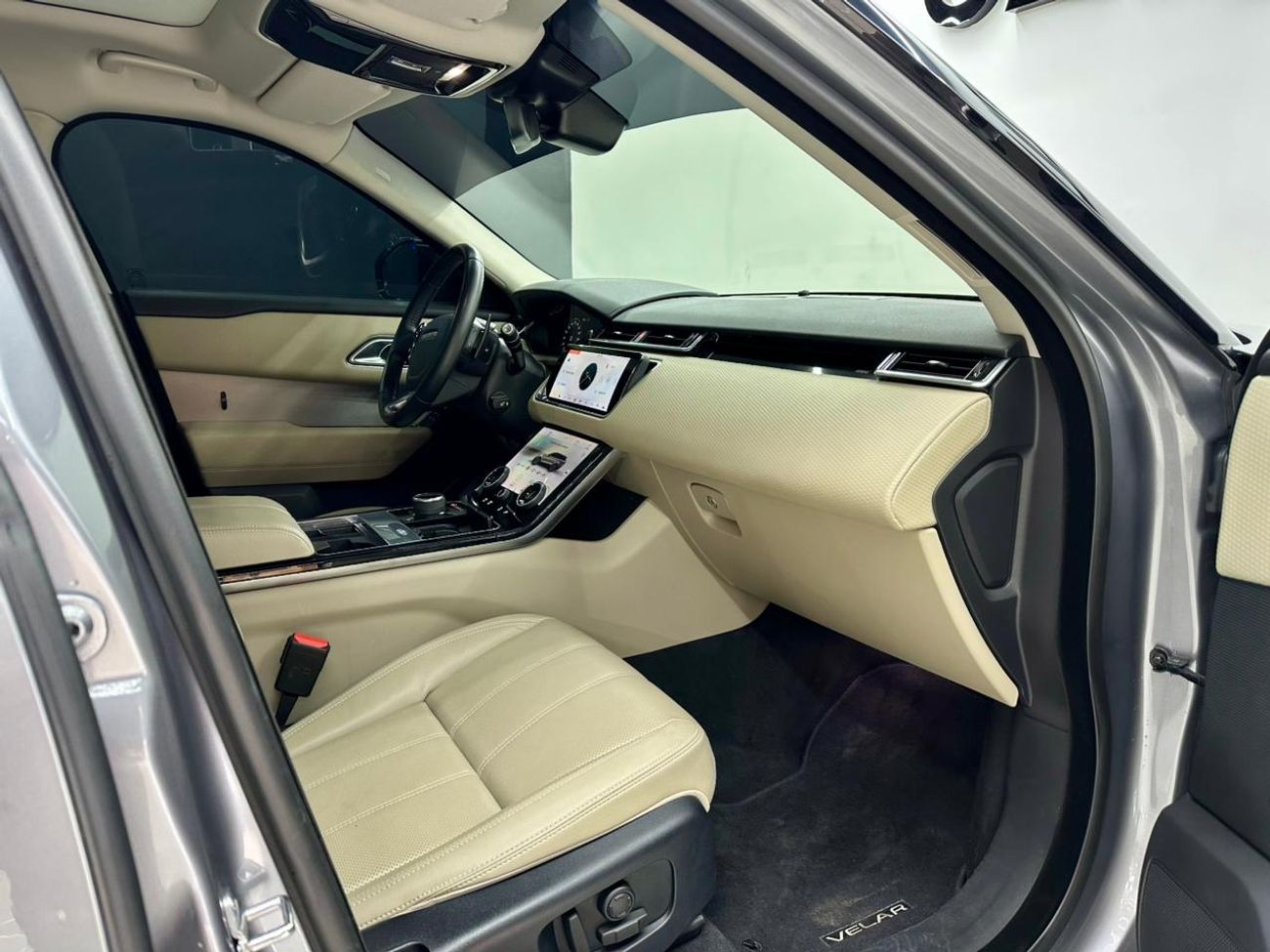 لاند روفر رينج روفر فيلار P250 SE 2.0L