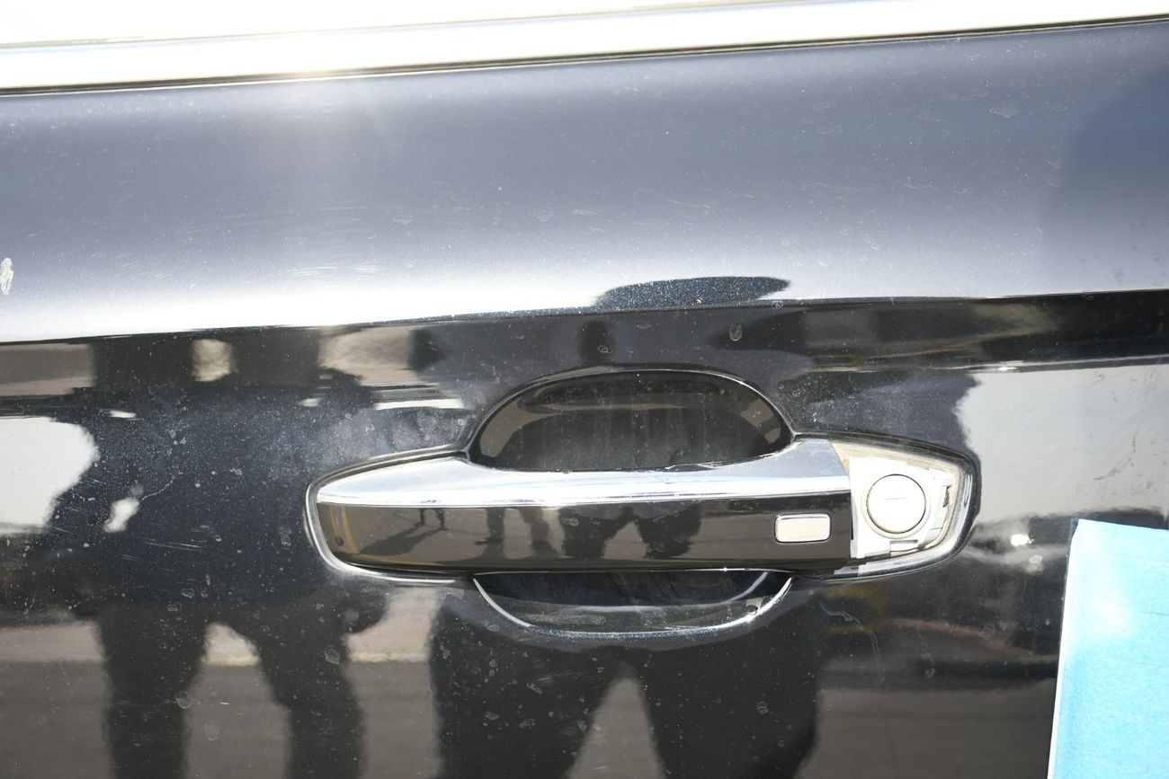 MG 5 2025 MG 5 1.5L Deluxe Edition is the top-tier variant