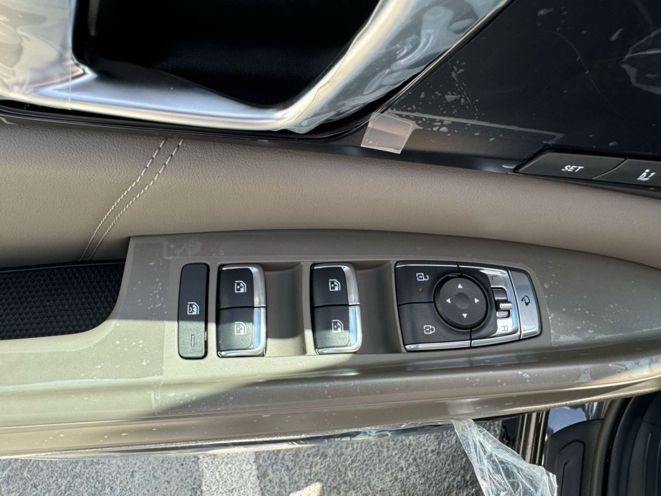 Kia Carnival   KIA CARNIVAL (HEV ) 1.6T - 2025 MODEL