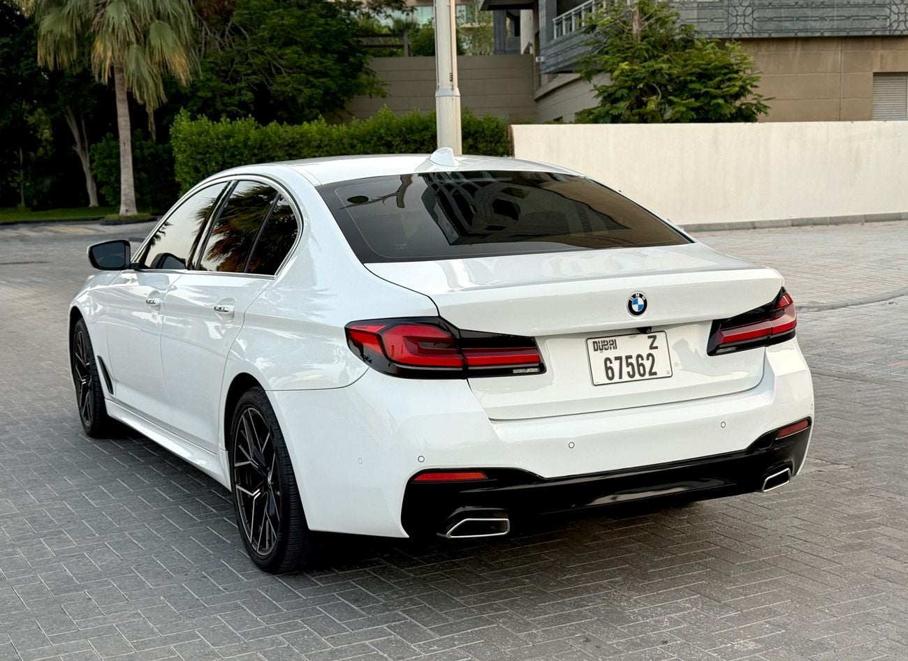 بي أم دبليو 530i