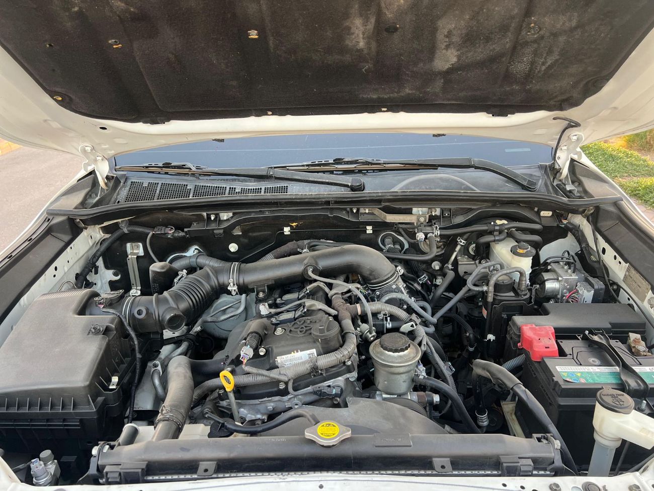 Toyota Hilux Toyota Hilux 2016model Modified 2024 Adventure 2.7 4x4 petrol Engine Colour white push start Transmi