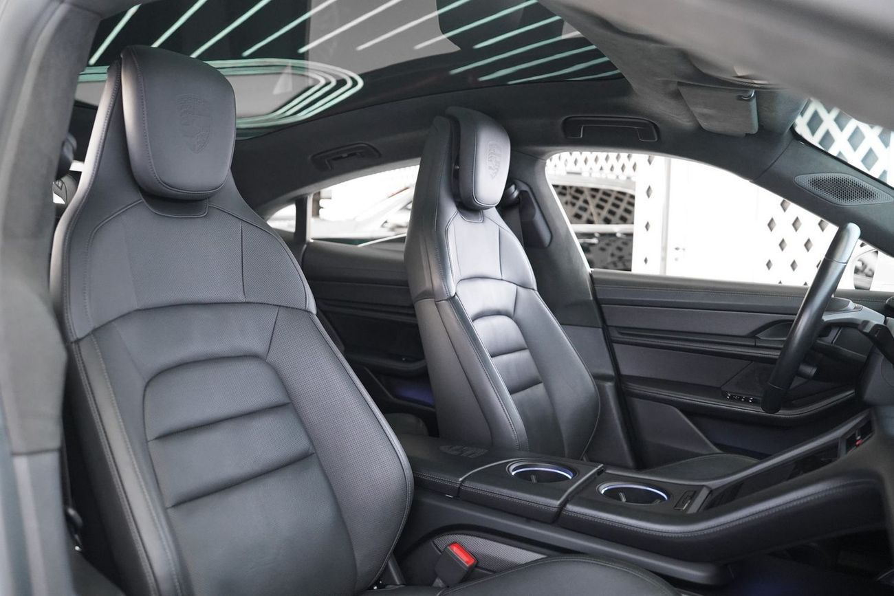 Porsche Taycan Turbo S (761 HP)