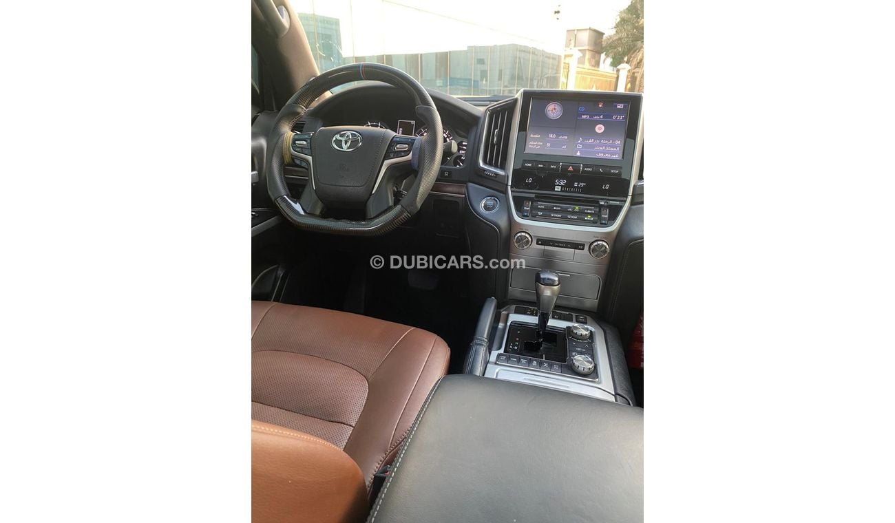 Toyota Land Cruiser VXR