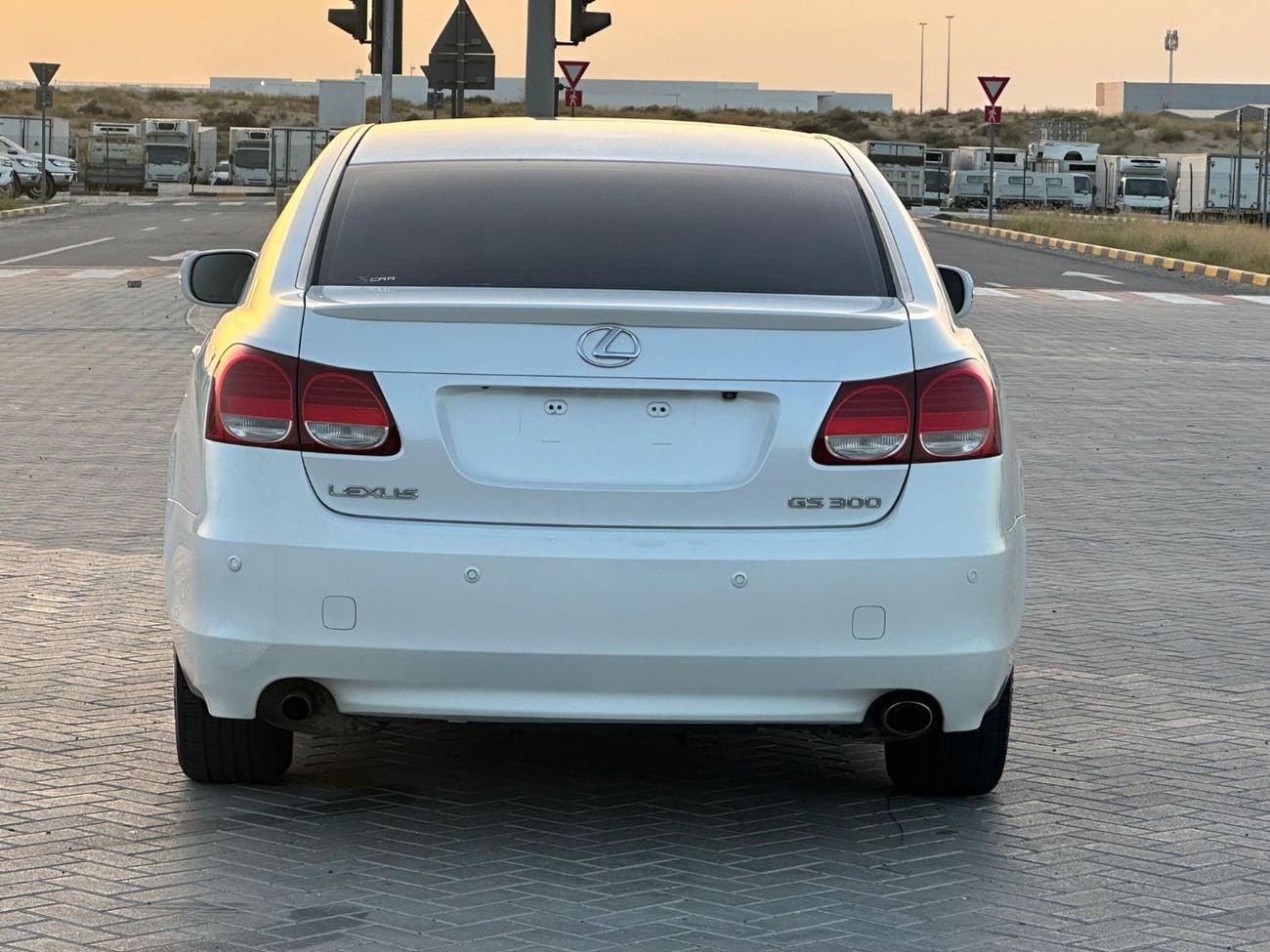 لكزس GS 300 BASE