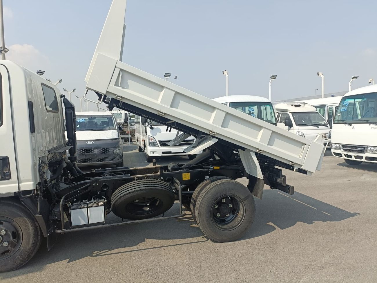إيسوزو NMR ISUZU NMR DUMP TRUCK, 4570 CC 4-CYLINDER DIESEL ENGINE, MODEL 2025, GVW 4800KG