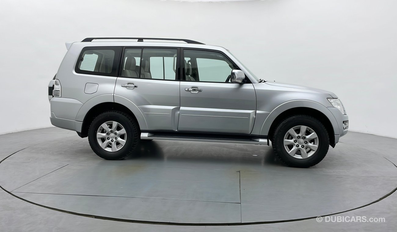 Mitsubishi Pajero GLS MIDLINE WITH SUNROOF 3.5 | Under Warranty | Inspected on 150+ parameters