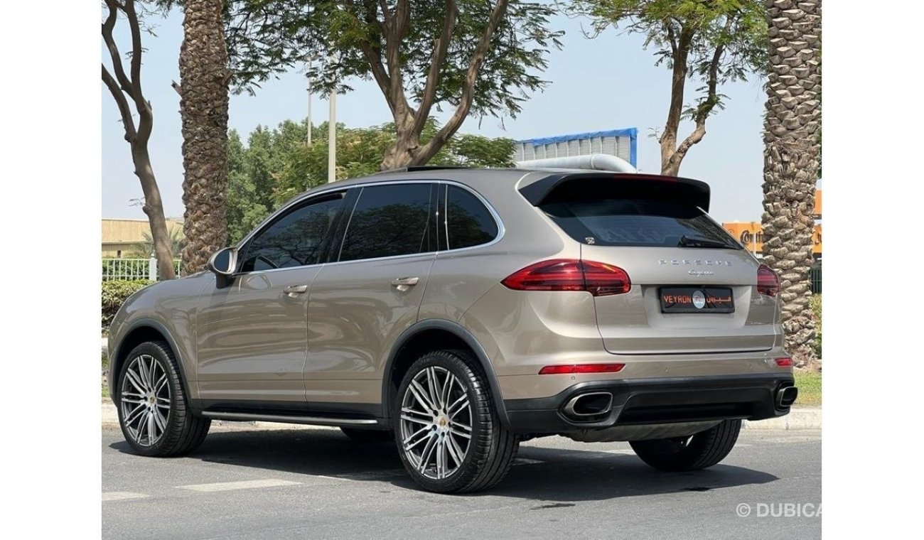 Porsche Cayenne Std PORSCHE CAYENNE 2016 GCC SERVICE HISTORY