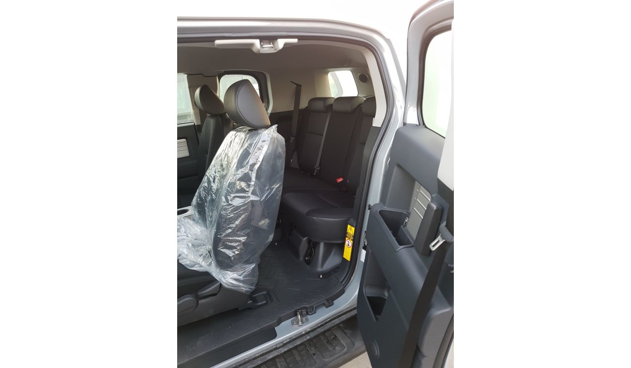 تويوتا إف جي كروزر 2018 full options