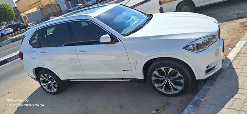 بي أم دبليو X5 35i Executive 3.0L (7 Seater)