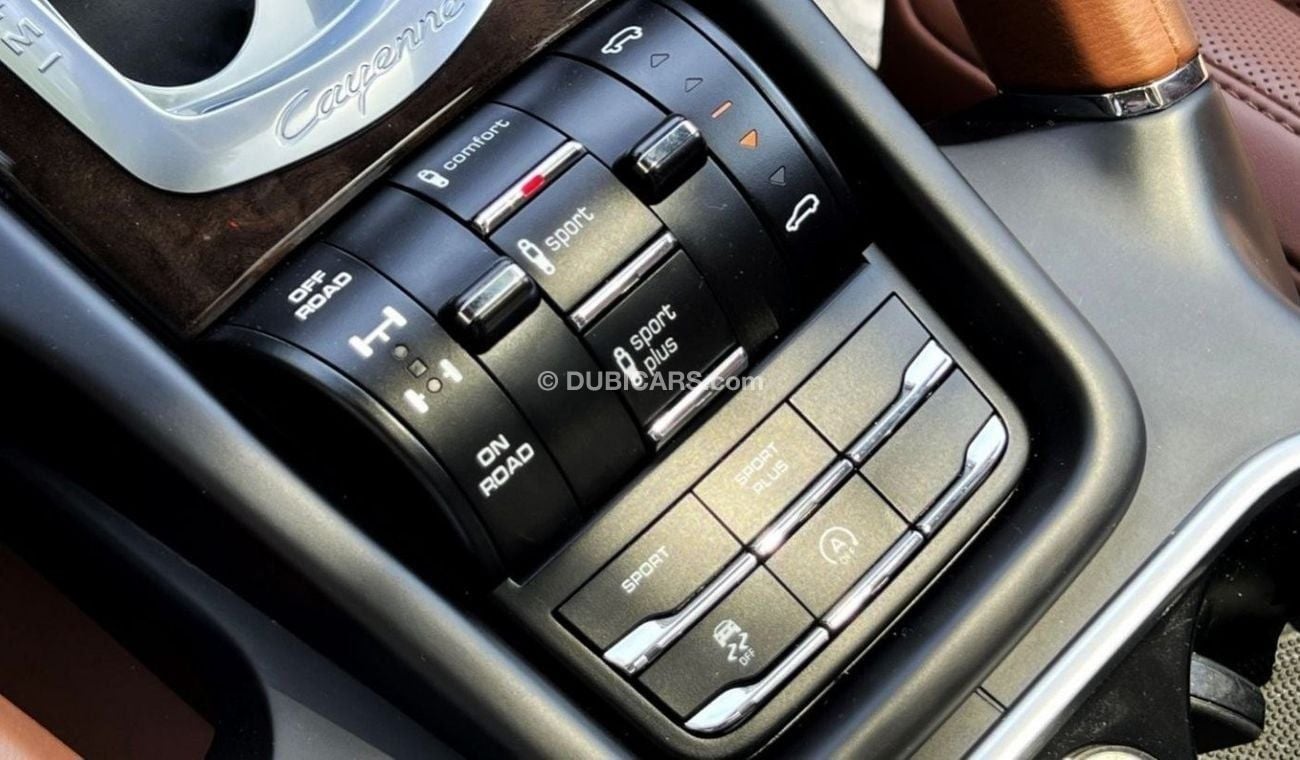 Porsche Cayenne S 2.9L (440 HP) 2018 V6 GCC Full Service History