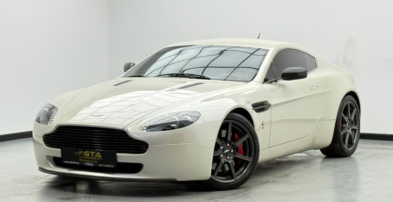 Aston Martin Vantage 2007 Aston Martin Vantage, Full Service History, Carbon Fiber Package, Excellent Condition, GCC