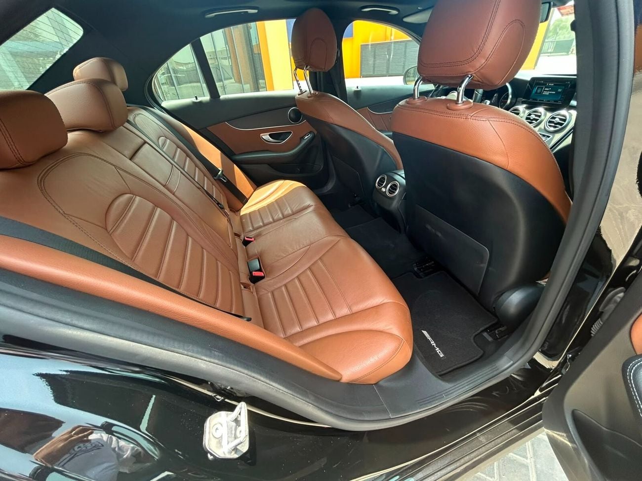 مرسيدس بنز C 200 STD