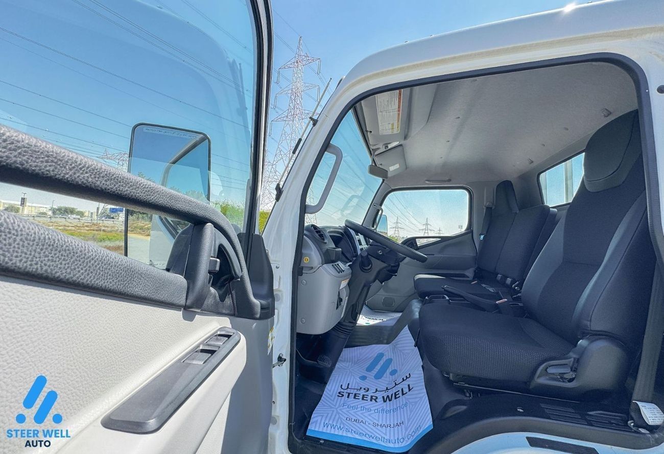 ميتسوبيشي فوسو كانتير 2024 Manual Transmission - Diesel Eng Japanese fitted -GCC Specs - Ready to Drive