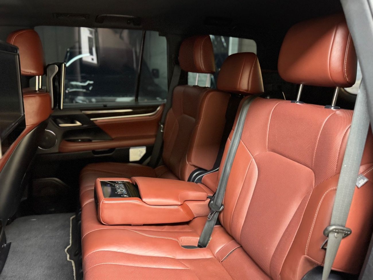 Lexus LX 570 Sport 5.7L