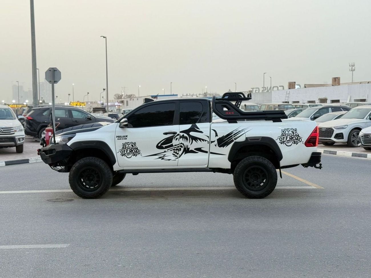 Toyota Hilux SMART CAB OFF ROAD MODIFIED 2019 | 2.8L DIESEL ENGINE | AT | AIR SNORKEL | 4WD