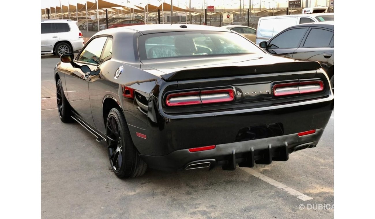 Dodge Challenger Dodge Challenger / SXT V6 3.6L / model 2019