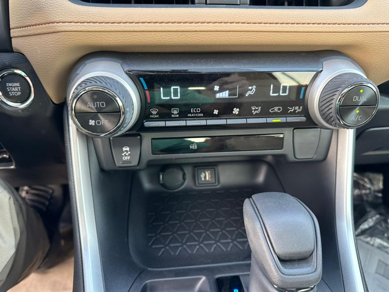 Toyota RAV4 2.5L (4WD) EXR