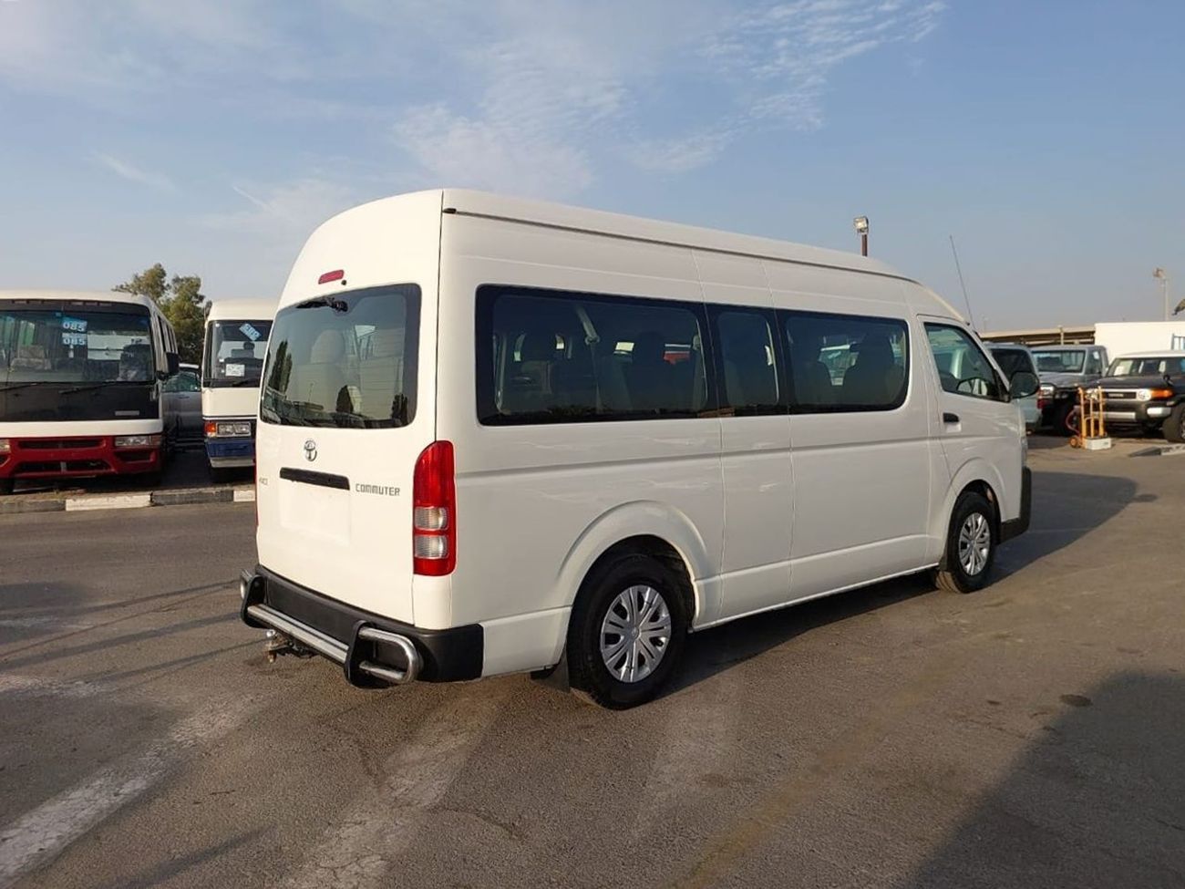 تويوتا هاياس TOYOTA HIACE COMMUTER VAN RHD 2019 MODEL 3.0 L DIESEL AUTOMATIC(PM39520)