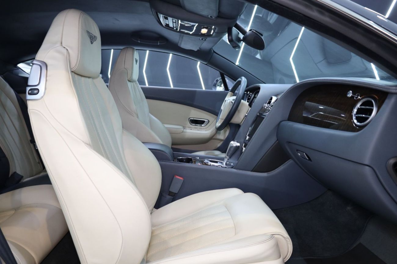 بنتلي كونتيننتال جي تي 2015 Bentley Continental GT V8