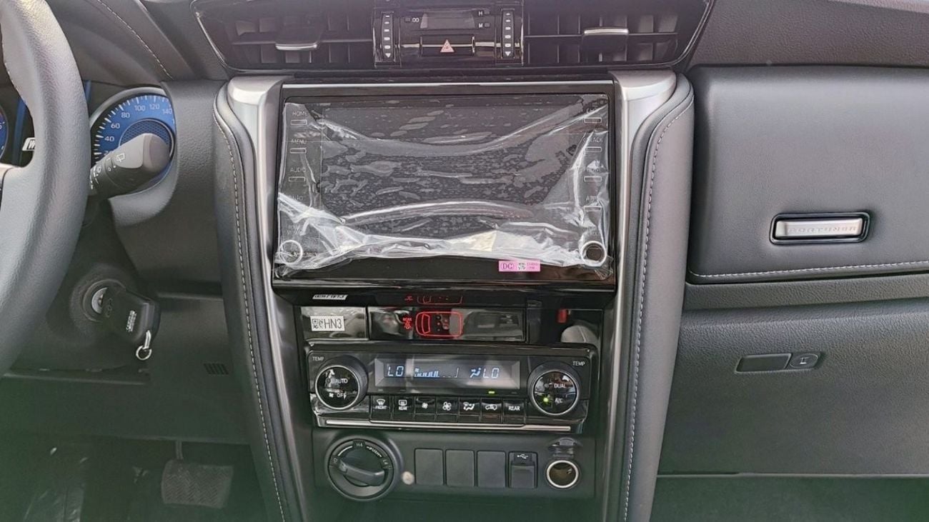 تويوتا فورتونر Toyota Fortuner 2.4L Diesel  4x4 AT 2025