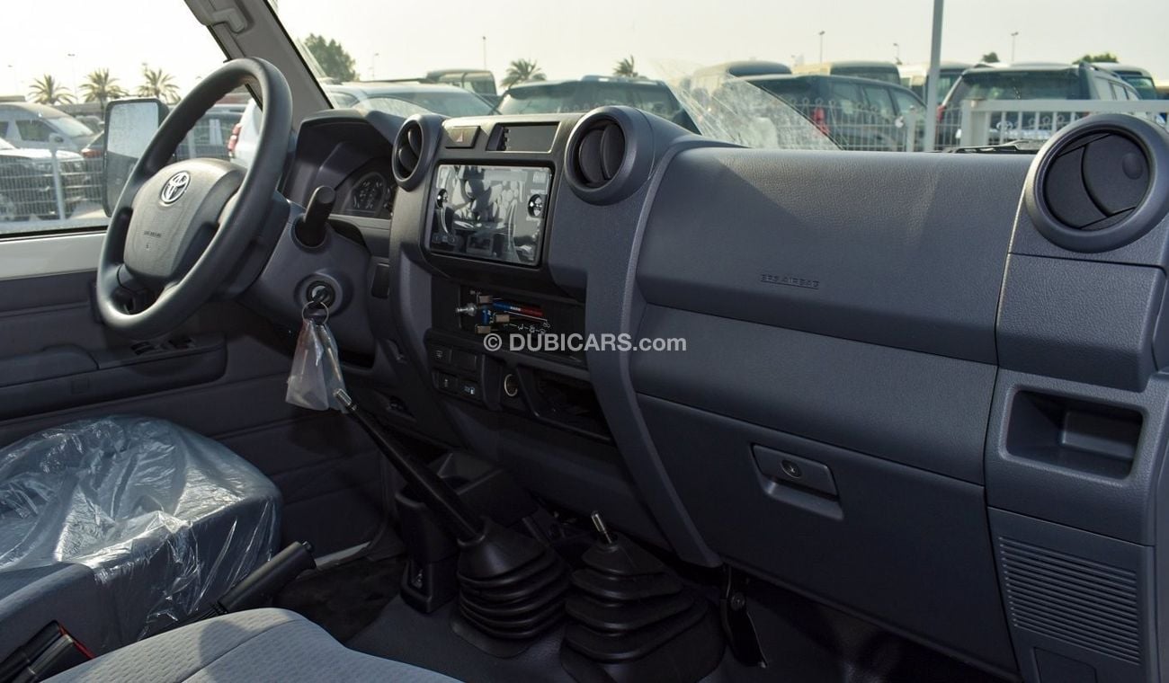 Toyota Land Cruiser 70 LC78 - 4.5l - Manual - New Shape - 13 Seater - Central Lock - Automatic Windows - 4wd
