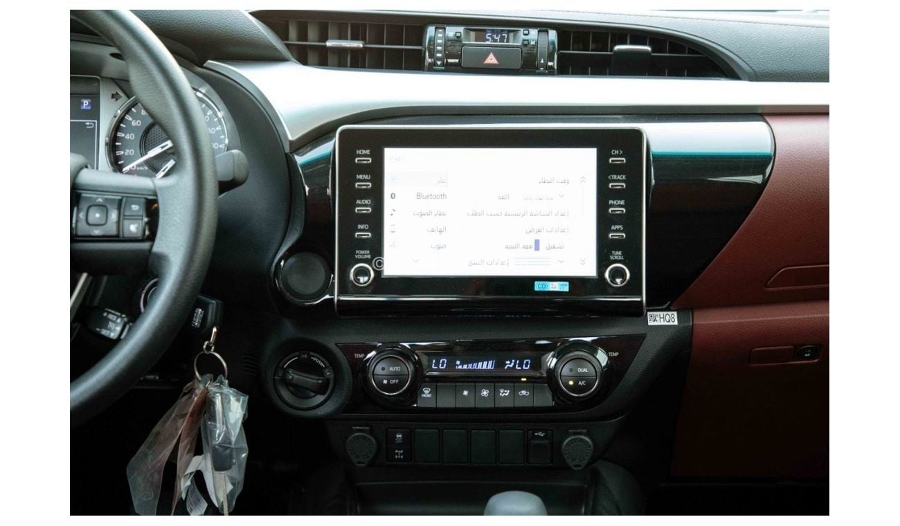 Toyota Hilux 2023 Toyota Hilux 4x4 DC 2.8 D AT SR5 - White inside Maroon | Export Only