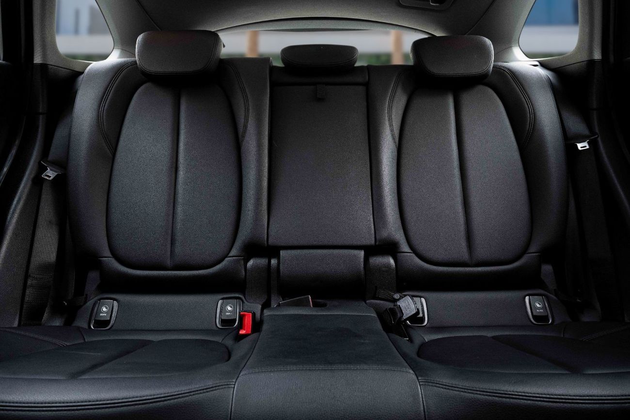 بي أم دبليو X1 sDrive 20i اكسكلوسيف | 1,762 P.M  | 0% Downpayment | Immaculate Condition!