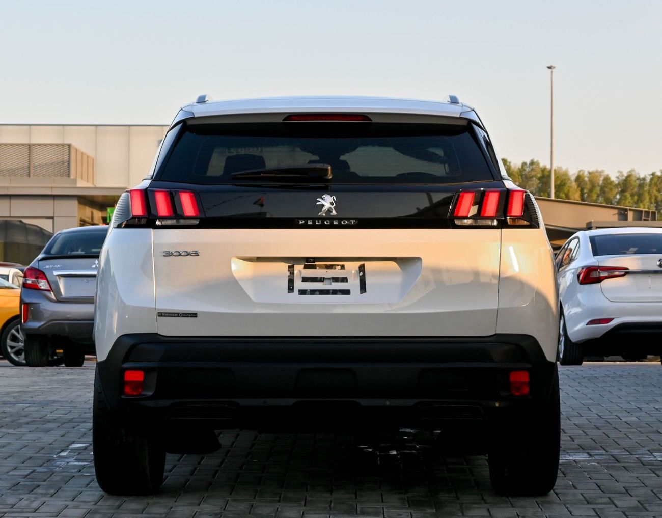 بيجو 3008 Peugeot 3008 1.6 L 2023 GCC & accident-free Excellent Condition 1111 AED Monthly