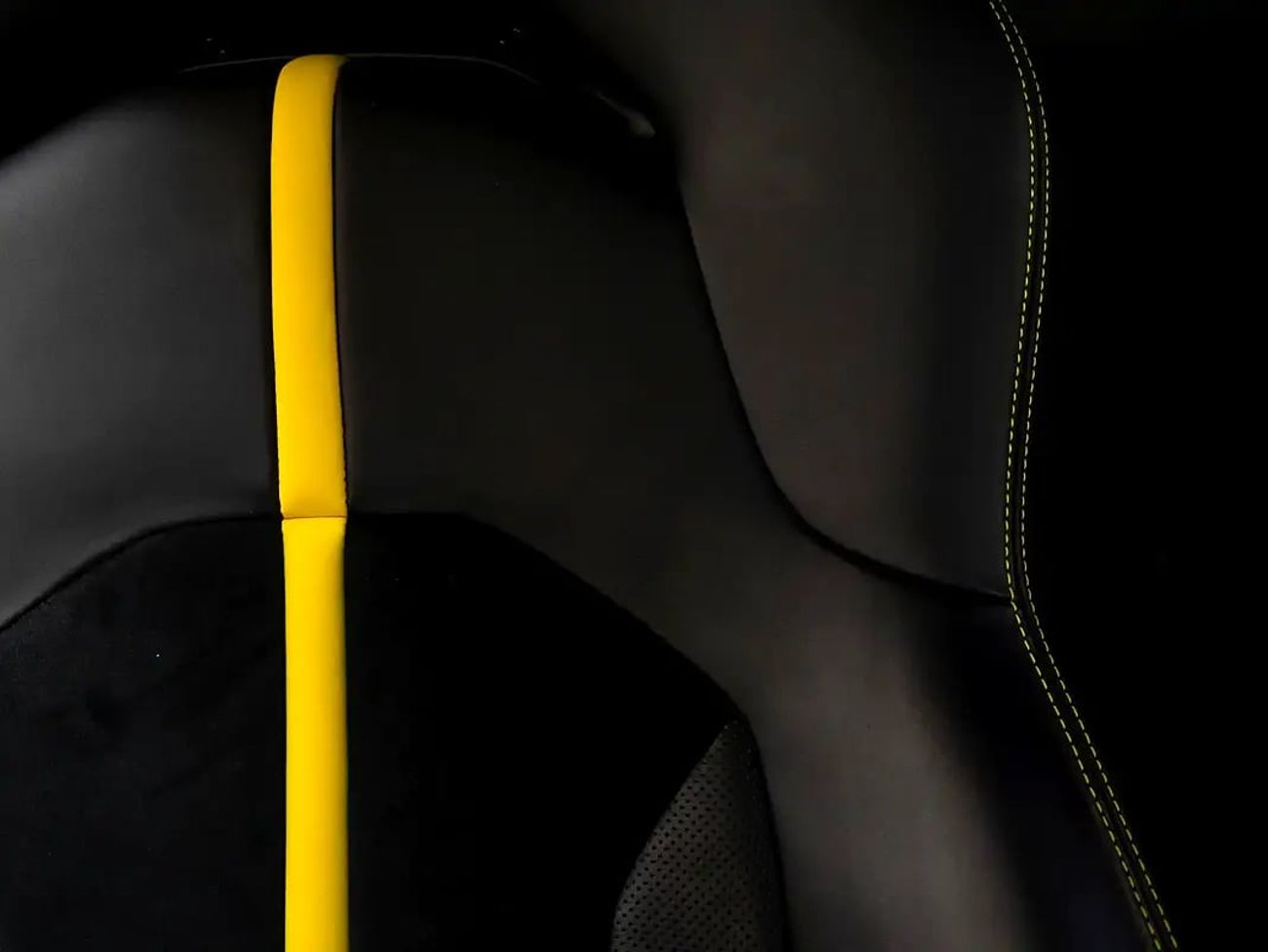 فيراري F8 تريبوتو With Warranty and Service Contract