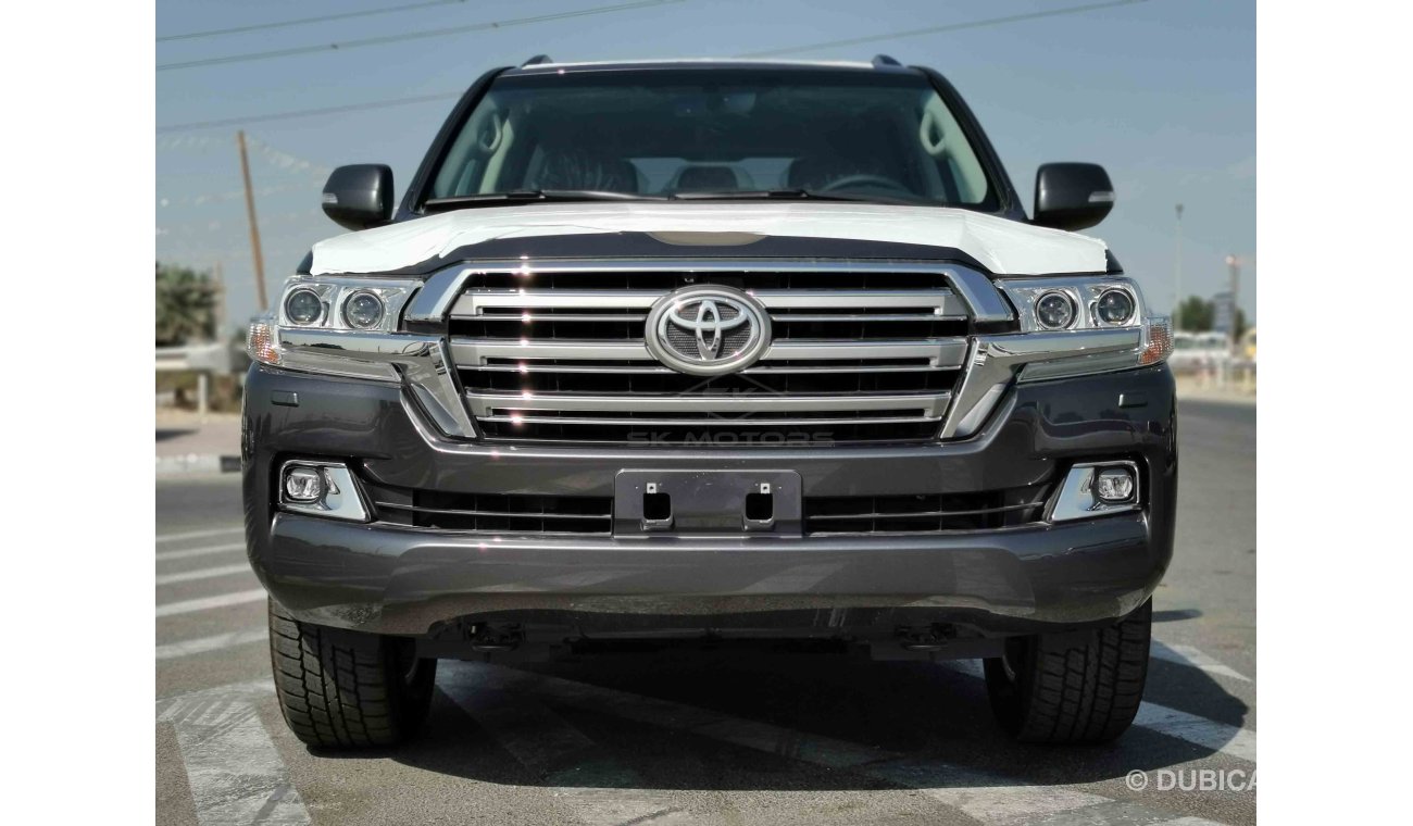 Toyota Land Cruiser 4.5L V8 Diesel, 18" Rims, DRL LED Headlights, Front Power Seats, Cool Box, CD-AUX-USB (CODE # VX03)