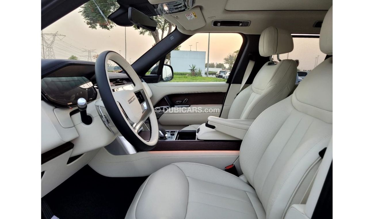 Land Rover Range Rover V8 / GCC Spec / With Warranty & Service