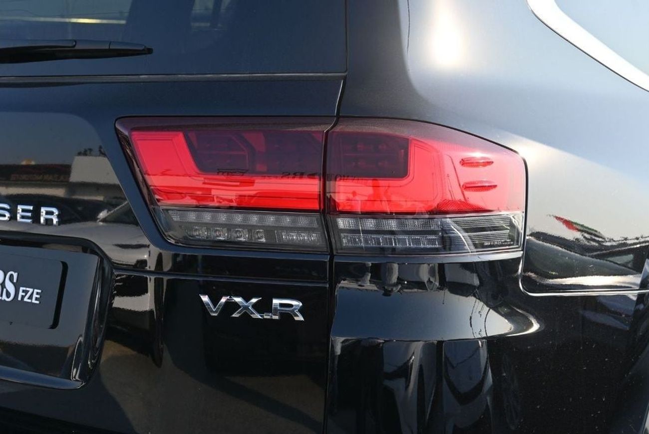 تويوتا لاند كروزر VXR 3.5L Toyota Land Cruiser VX-R 3.5L TwinTurbo V6, 4WD, 10 Speed AT