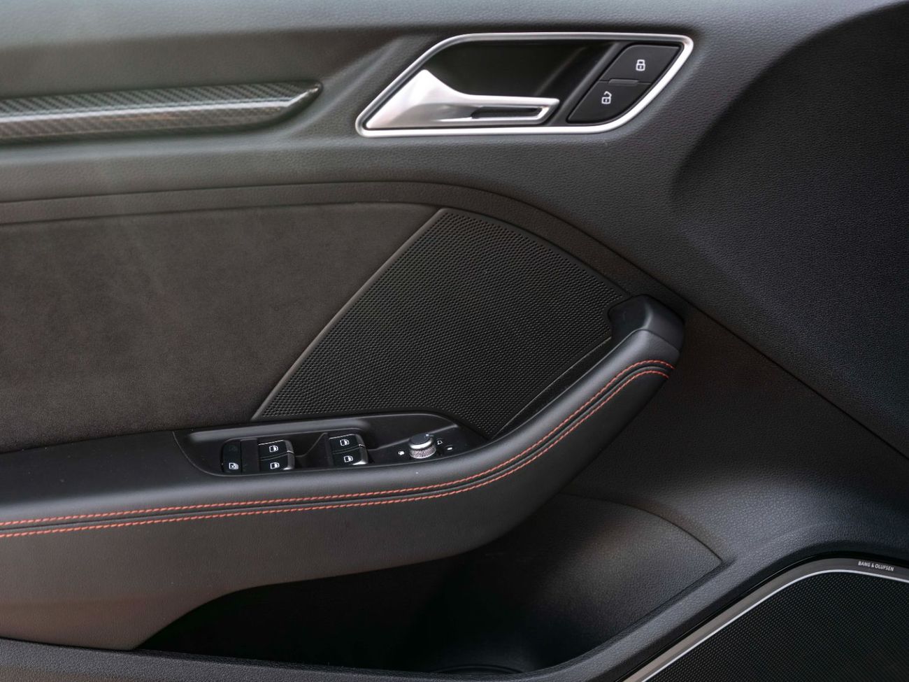 Audi RS3 TFSI quattro 2.5L (362 HP) Hatchback