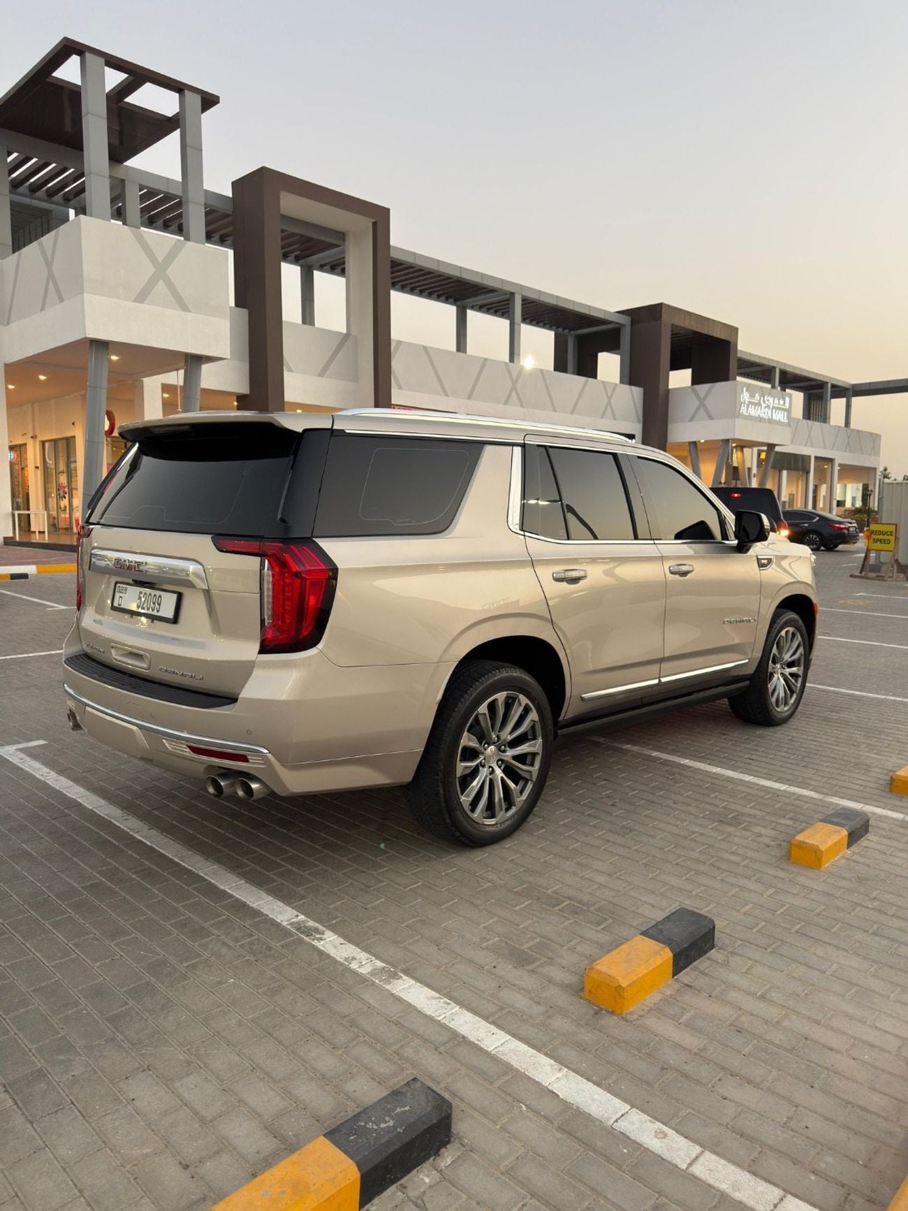 GMC Yukon DENALI