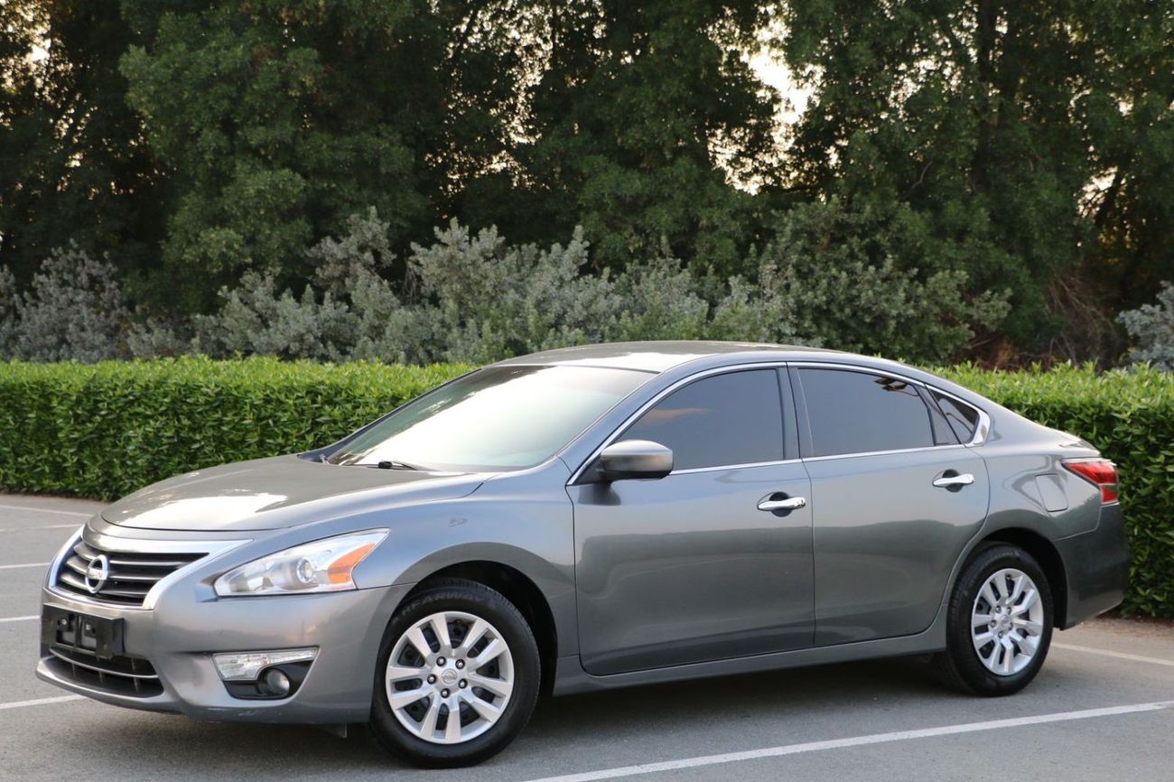 Nissan Altima SL NISSAN ALTIMA 2015 GCC PERFECT CONDITION WARRANTY CHASSIS AND GEAR AND MACHINE