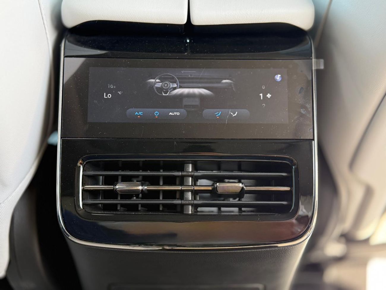 Voyah Free 2,391 AED Monthly II Voyah EREV II GCC II 0% Downpayment II Under Warranty 2033