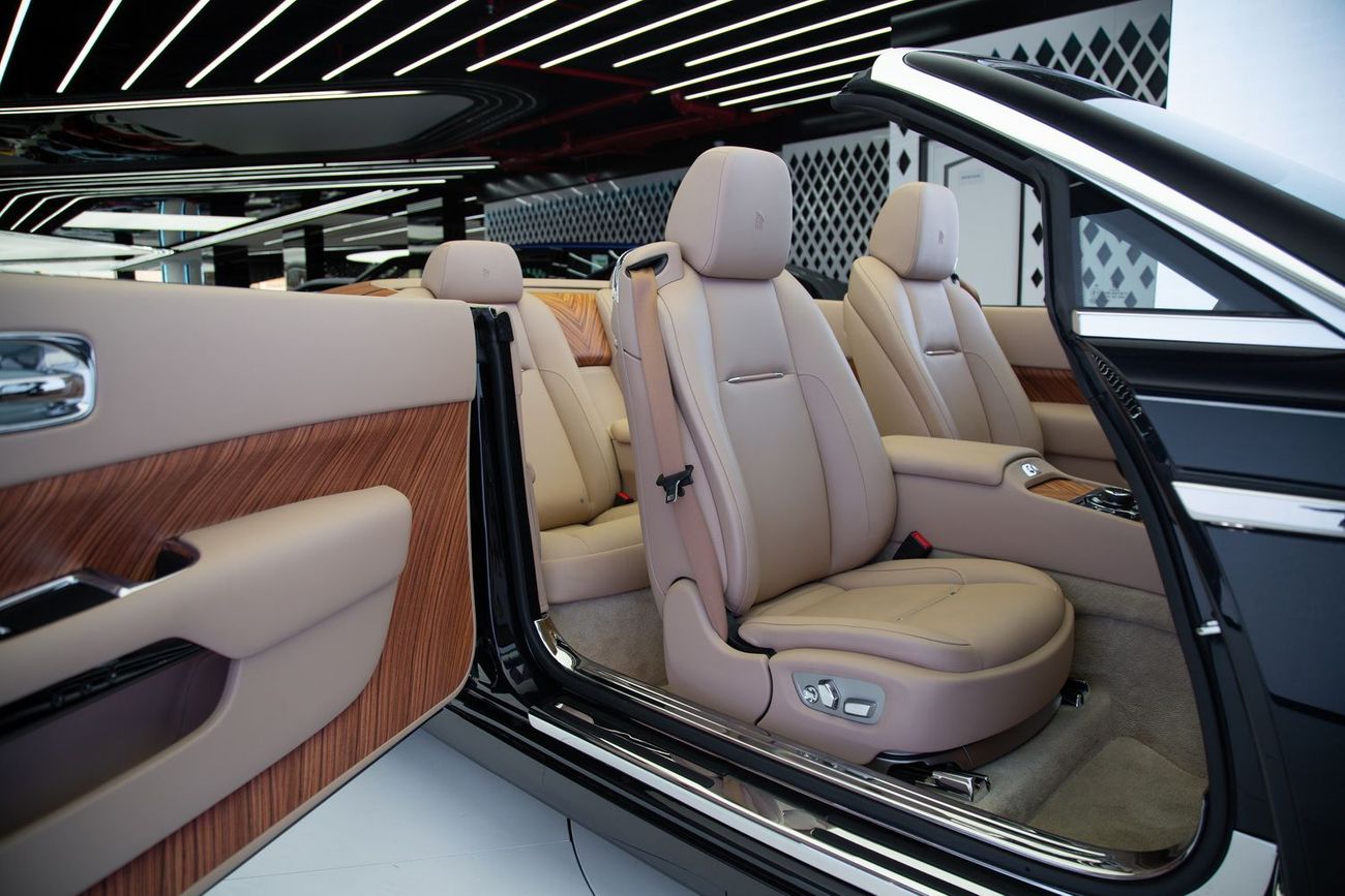رولز رويس داون Rolls Royce Dawn