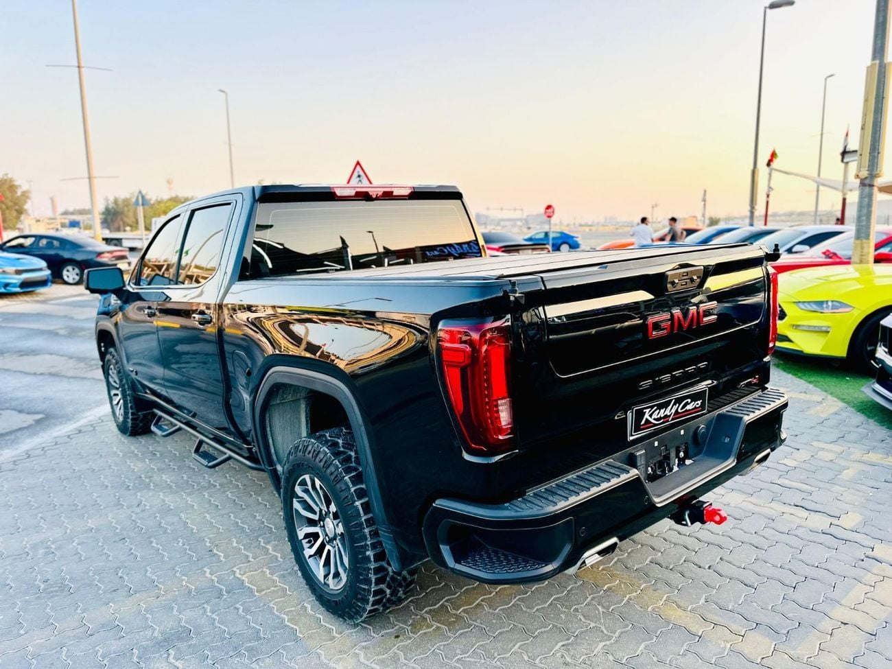 GMC Sierra 1500 CREWCAB AT4 | Monthly 2600/- | 0% DP | Paddle Shifters | Sunroof | # 07618R