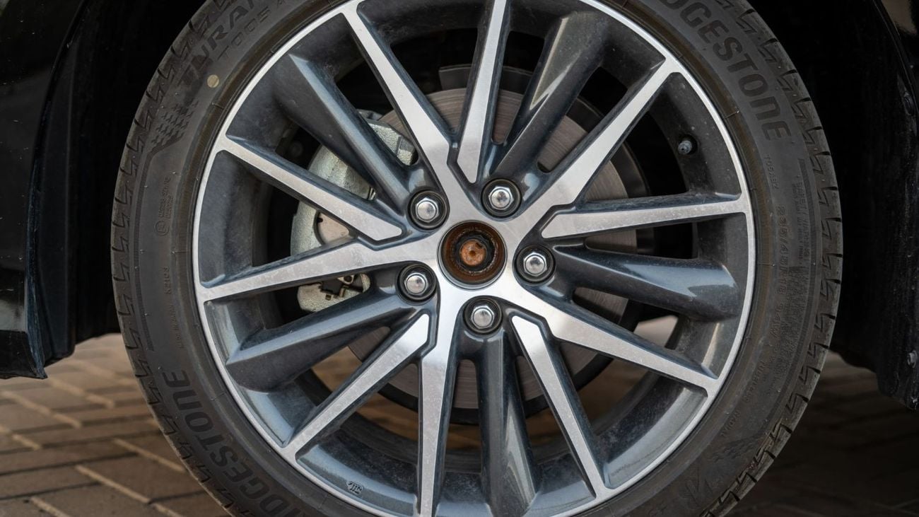 Toyota Camry XLE 2.5L Executive 2024YM