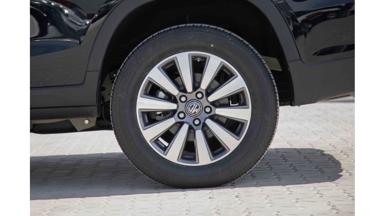 MG RX8 2023 MG RX8 4X4 2.0 STANDARD - Black inside Beige